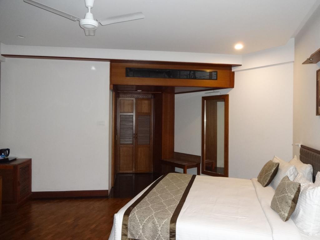 Keys Select By Lemon Tree Hotels, Malabar Gate, Kozhikode Zewnętrze zdjęcie